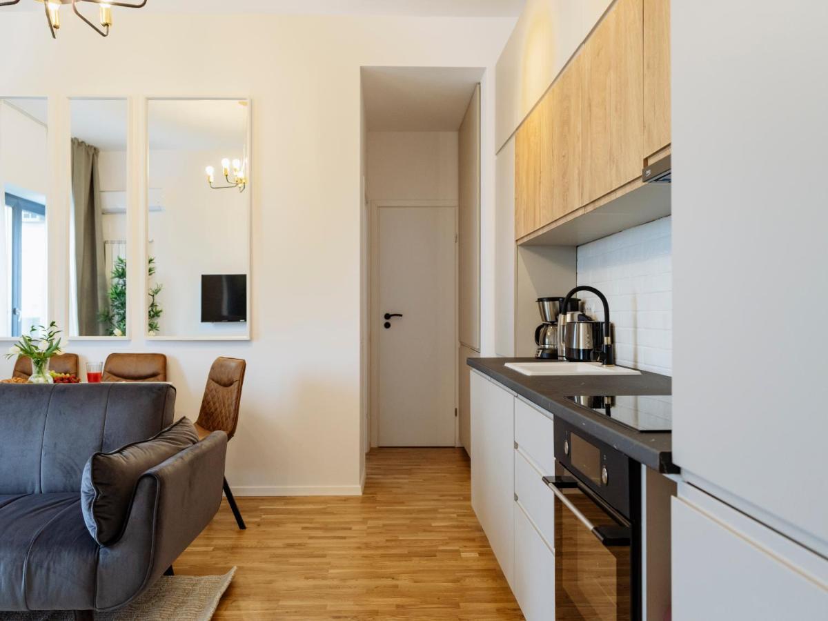 Sunny 2Br Flat - Top Location - Amazing Balcony Bukarest Exterior foto