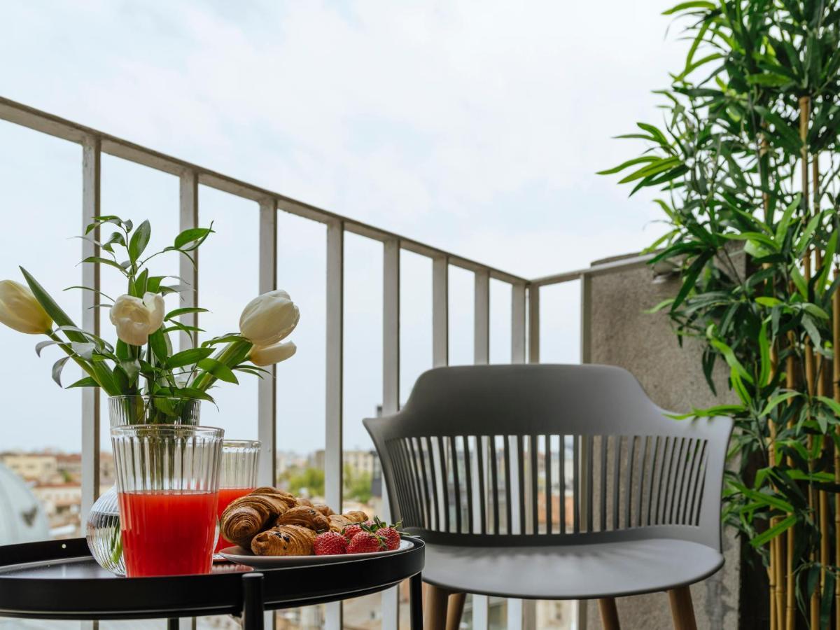 Sunny 2Br Flat - Top Location - Amazing Balcony Bukarest Exterior foto