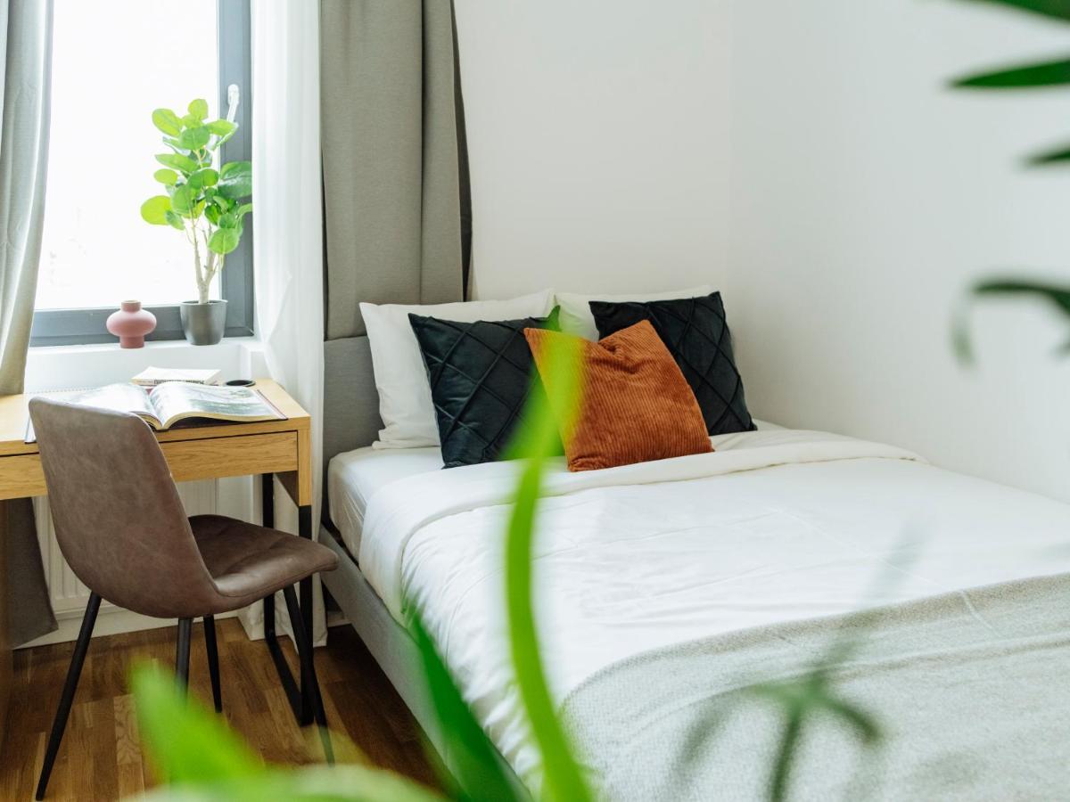 Sunny 2Br Flat - Top Location - Amazing Balcony Bukarest Exterior foto