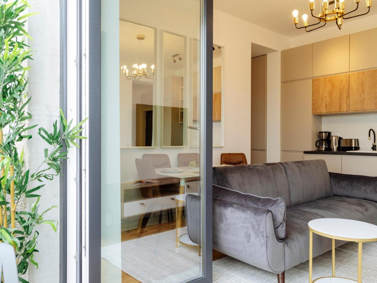 Sunny 2Br Flat - Top Location - Amazing Balcony Bukarest Exterior foto