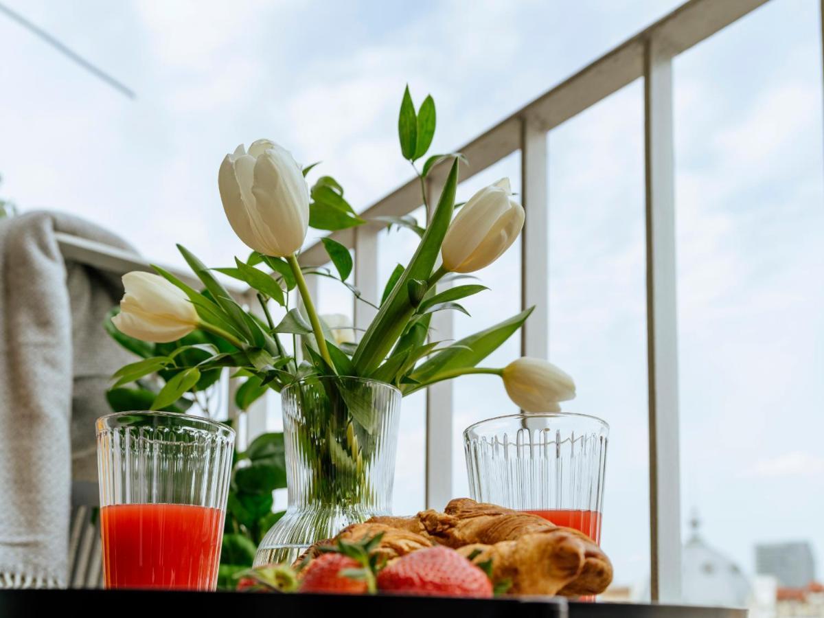Sunny 2Br Flat - Top Location - Amazing Balcony Bukarest Exterior foto